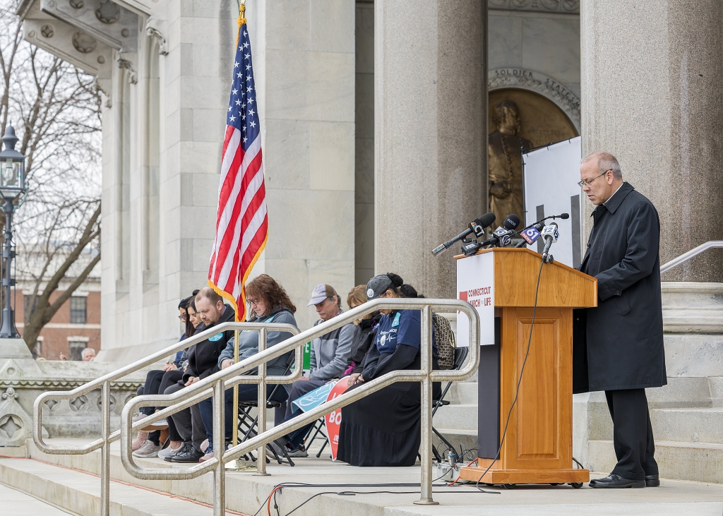 Bishop Betancourt leads March for Life prayer